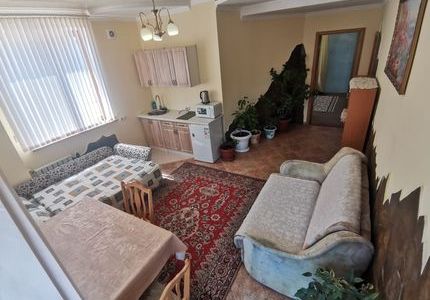 Двухкомнатный с кухней 3й этаж